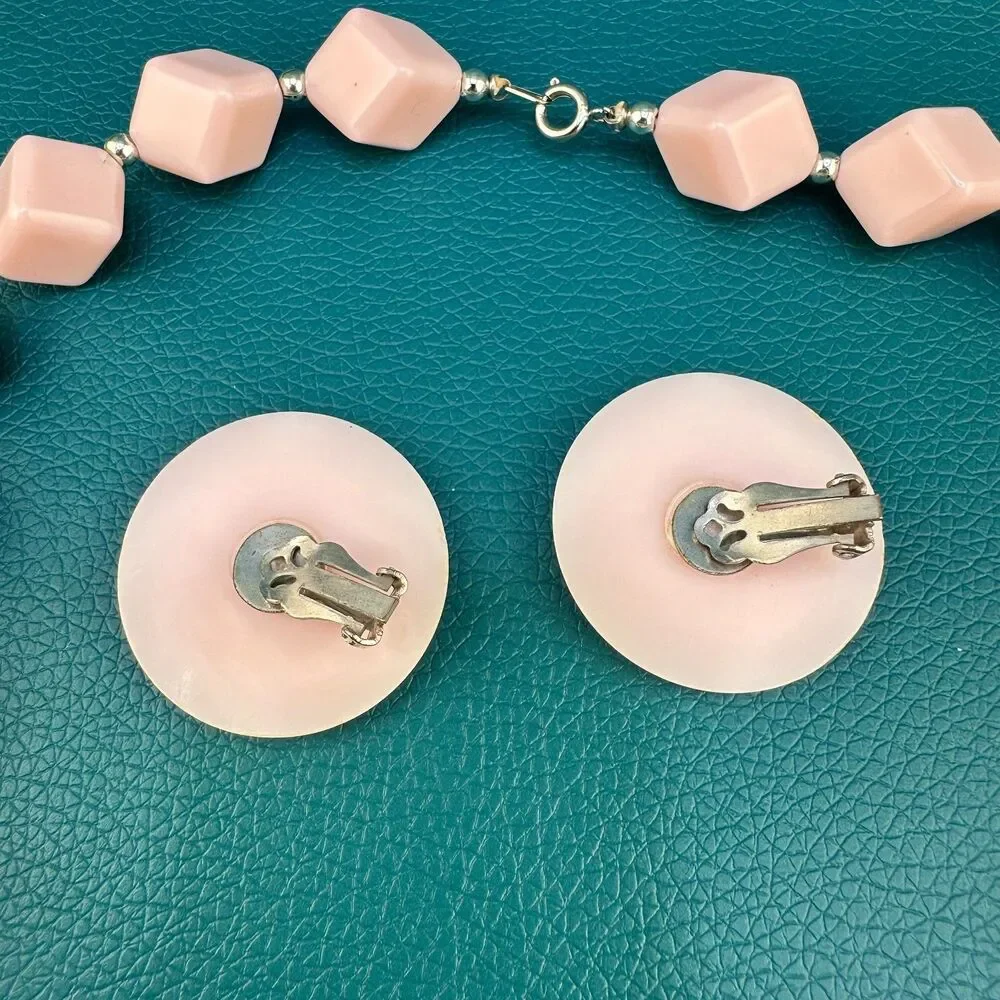 Vintage Necklace Clip Earrings Set Light Pink Acrylic Cube Bead Silver Tone 17.5